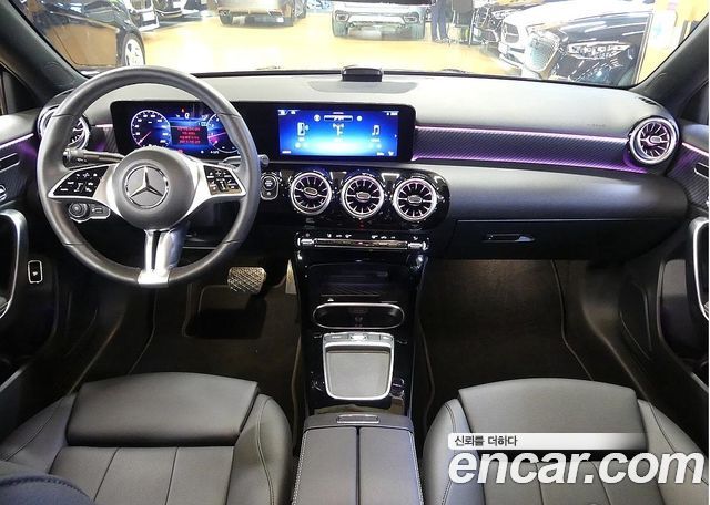Mercedes-Benz A-Class (W177) A220 Sedan 2024 — фото 7
