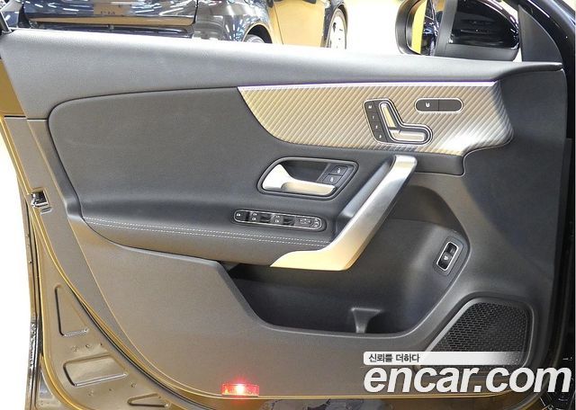 Mercedes-Benz A-Class (W177) A220 Sedan 2024 — фото 15