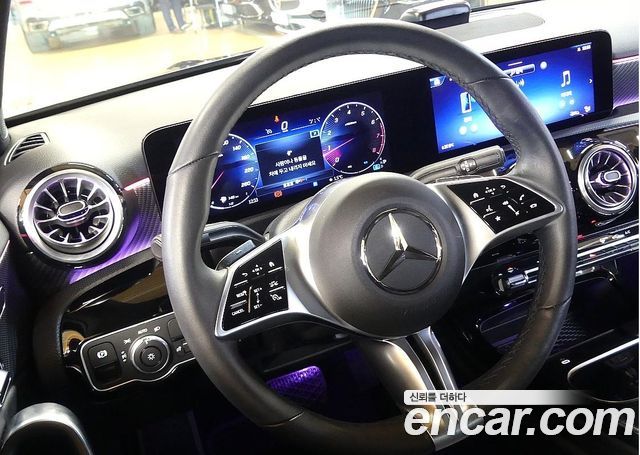 Mercedes-Benz A-Class (W177) A220 Sedan 2024 — фото 16
