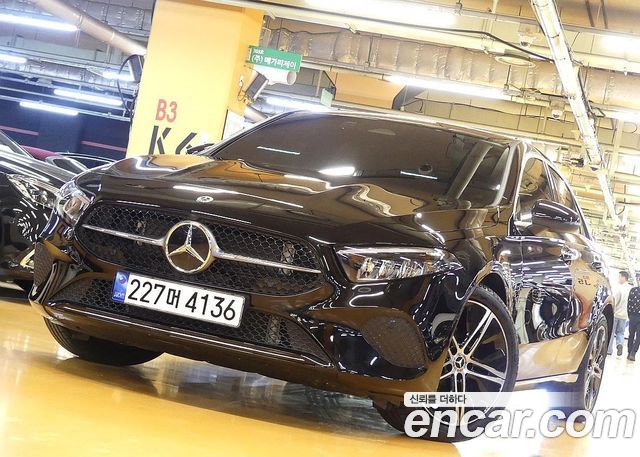 Mercedes-Benz A-Class (W177) A220 Sedan 2024 — фото 23