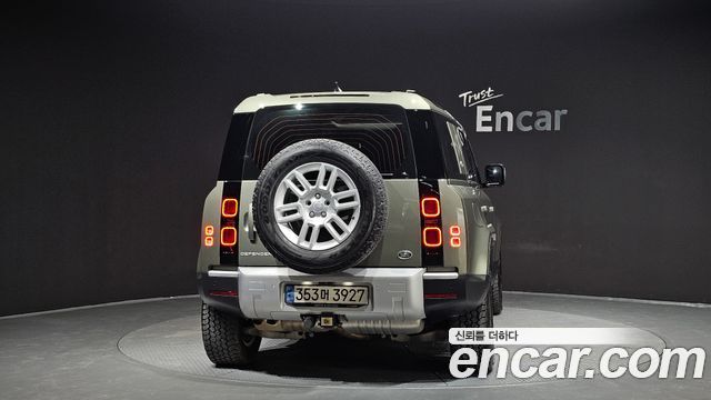 Land Rover Defender (L663) 110 D250 S 2022 — фото 4