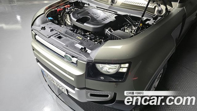 Land Rover Defender (L663) 110 D250 S 2022 — фото 6