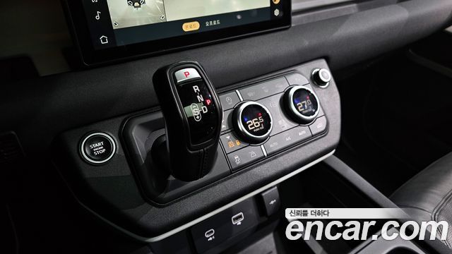 Land Rover Defender (L663) 110 D250 S 2022 — фото 9