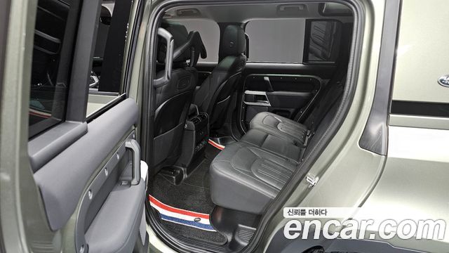 Land Rover Defender (L663) 110 D250 S 2022 — фото 11