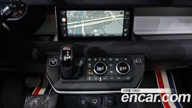 Land Rover Defender (L663) 110 D250 S 2022 — фото 14