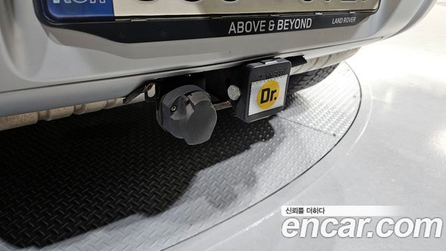 Land Rover Defender (L663) 110 D250 S 2022 — фото 19