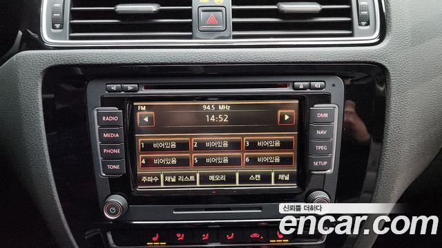 Volkswagen Jetta 2.0 TDI BlueMotion Premium 6th 2015 — фото 14