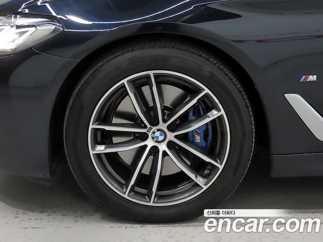 BMW 5 Series (G30) 523d M Sport 2022 — фото 5