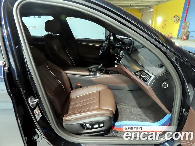 BMW 5 Series (G30) 523d M Sport 2022 — фото 15