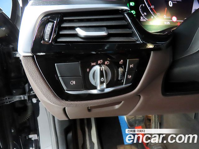 BMW 5 Series (G30) 523d M Sport 2022 — фото 17