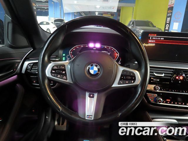 BMW 5 Series (G30) 523d M Sport 2022 — фото 18