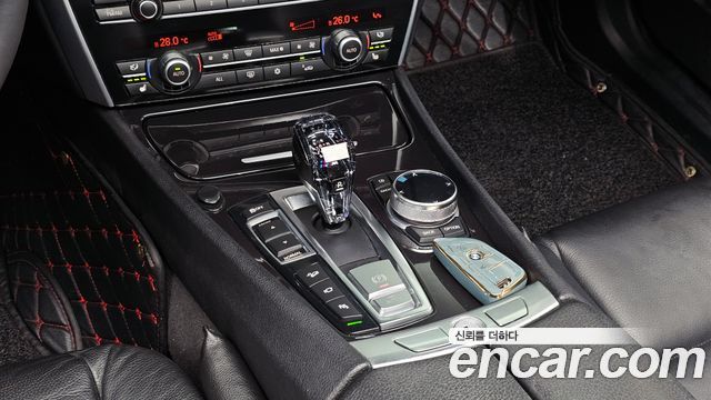 BMW 5 Series GT (F07) GT xDrive 2011 — фото 9