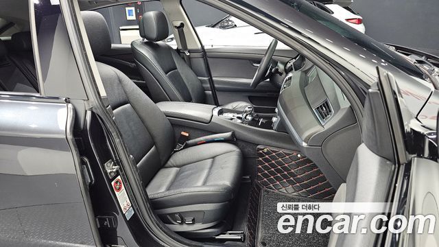 BMW 5 Series GT (F07) GT xDrive 2011 — фото 10