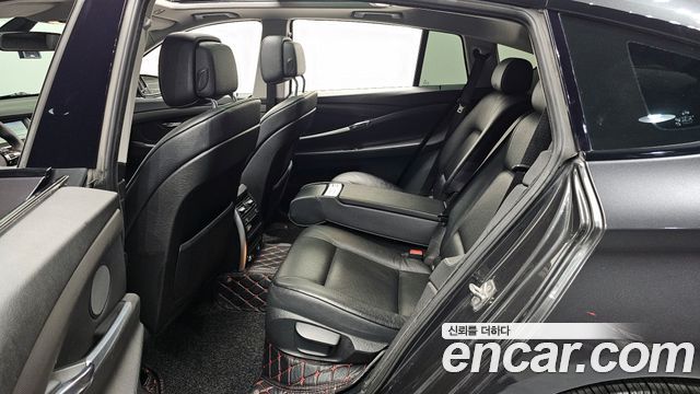 BMW 5 Series GT (F07) GT xDrive 2011 — фото 12