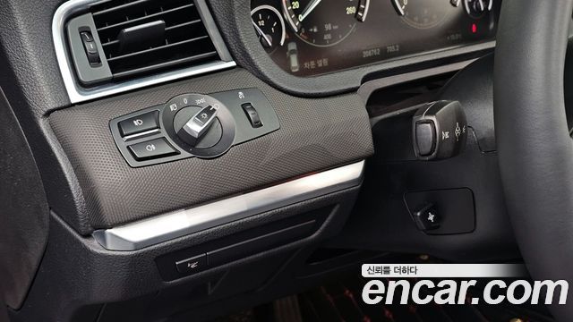 BMW 5 Series GT (F07) GT xDrive 2011 — фото 16