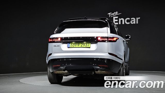Land Rover Range Rover Velar 2.0 P400E Dynamic SE 2024 — фото 4