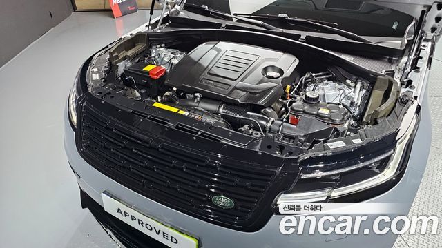 Land Rover Range Rover Velar 2.0 P400E Dynamic SE 2024 — фото 6