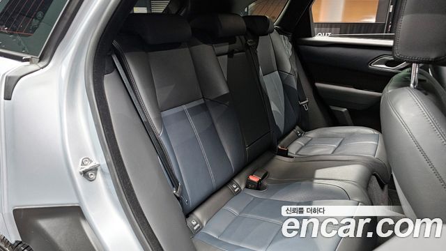 Land Rover Range Rover Velar 2.0 P400E Dynamic SE 2024 — фото 12
