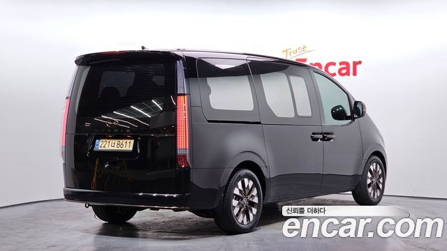 Hyundai Staria L3.5 Lounge 9-Seater Inspiration 2023 — фото 2