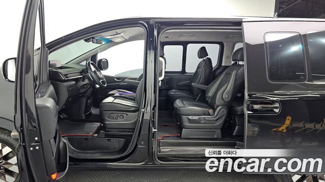 Hyundai Staria L3.5 Lounge 9-Seater Inspiration 2023 — фото 10