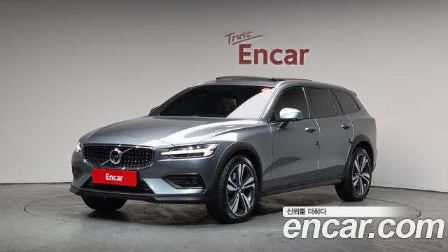 Volvo V60 Cross Country (II) B5 Pro AWD