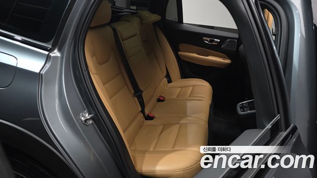 Volvo V60 Cross Country (II) B5 Pro AWD 2021 — фото 12