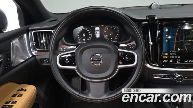 Volvo V60 Cross Country (II) B5 Pro AWD 2021 — фото 13