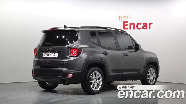 Jeep Renegade 2.4 Limited 2019 — фото 2