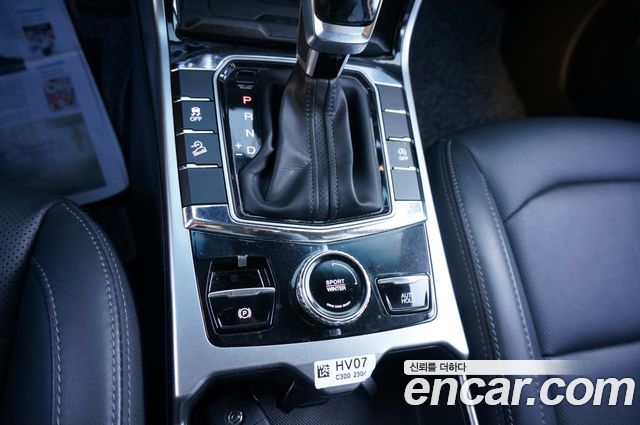 KG Mobility (SsangYong) Beautiful Korando Gasoline 1.5 2WD C7 2023 — фото 17