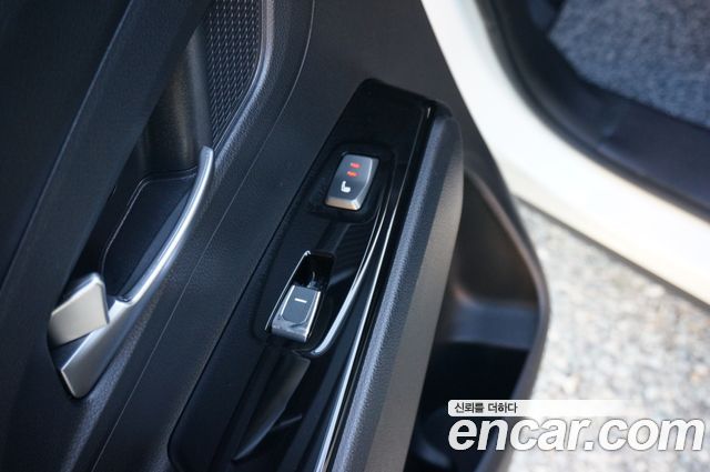 KG Mobility (SsangYong) Beautiful Korando Gasoline 1.5 2WD C7 2023 — фото 18
