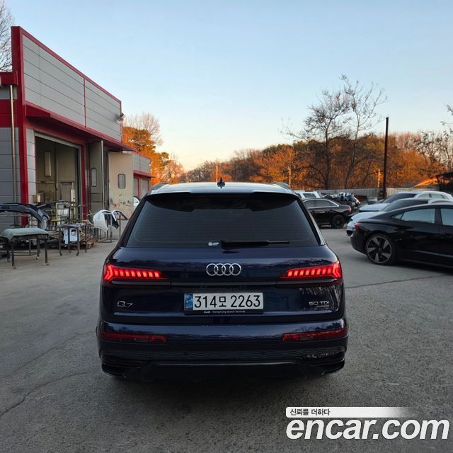 Audi Q7 (4M) 50 TDI Quattro Premium 2023 — фото 4