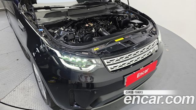 Land Rover Discovery 5 3.0 TD6 HSE Luxury 2018 — фото 6
