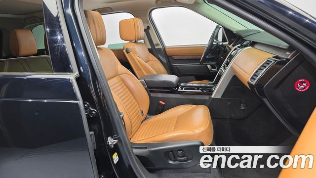 Land Rover Discovery 5 3.0 TD6 HSE Luxury 2018 — фото 11