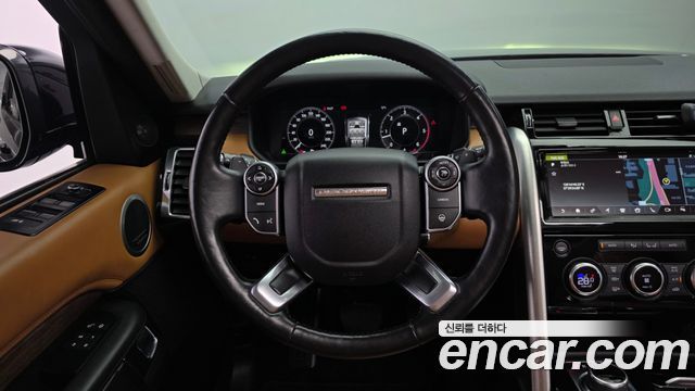 Land Rover Discovery 5 3.0 TD6 HSE Luxury 2018 — фото 13