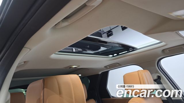 Land Rover Discovery 5 3.0 TD6 HSE Luxury 2018 — фото 17