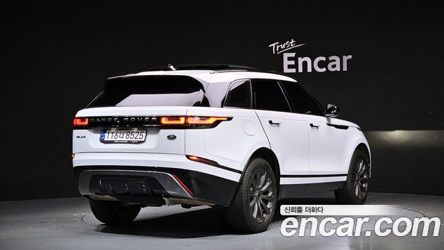 Land Rover Range Rover Velar 2.0 P250 R-Dynamic SE 2023 — фото 2
