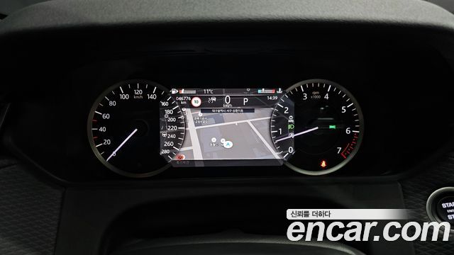 Land Rover Range Rover Velar 2.0 P250 R-Dynamic SE 2023 — фото 8