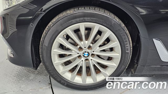 BMW 5 Series (G30) 520d Luxury Special Edition 2018 — фото 5