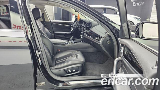 BMW 5 Series (G30) 520d Luxury Special Edition 2018 — фото 11