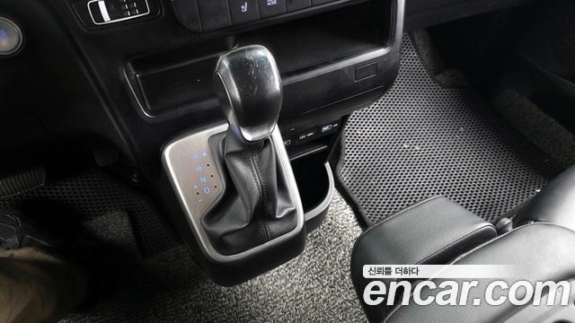 Hyundai Staria Tourer 9-Seater Modern 2022 — фото 9