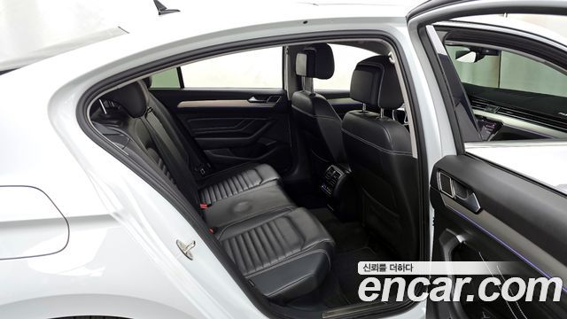 Volkswagen Passat GT (B8) 2.0 TDI Prestige 2021 — фото 12