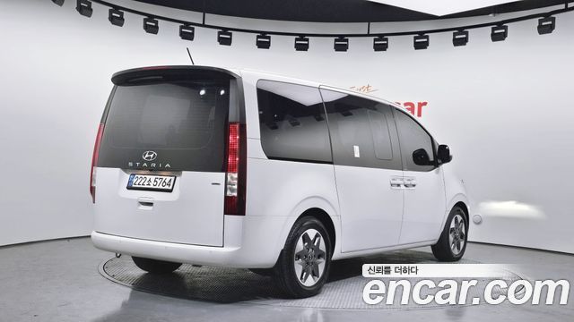 Hyundai Staria 4WD Tourer 9-Seater Modern 2023 — фото 2