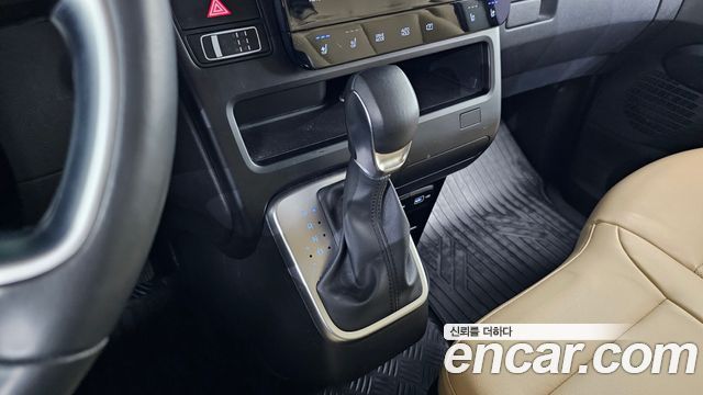 Hyundai Staria 4WD Tourer 9-Seater Modern 2023 — фото 9