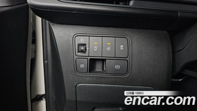 Hyundai Staria 4WD Tourer 9-Seater Modern 2023 — фото 14