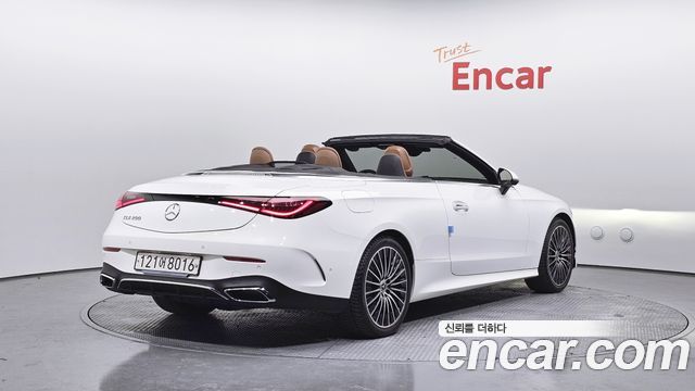 Mercedes-Benz CLE-Class (C236) CLE200 Cabriolet 2024 — фото 2