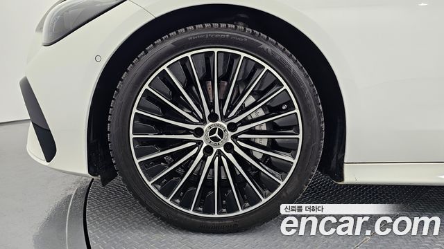 Mercedes-Benz CLE-Class (C236) CLE200 Cabriolet 2024 — фото 5
