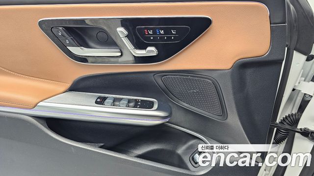 Mercedes-Benz CLE-Class (C236) CLE200 Cabriolet 2024 — фото 14