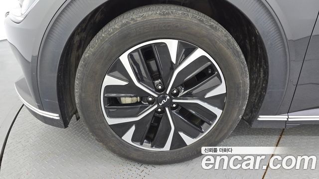 Kia EV6 Long Range 4WD Air 2022 — фото 5