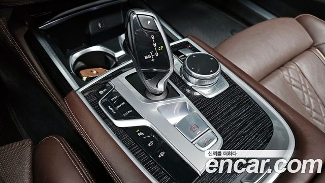 BMW 7 Series (G11) 740Li xDrive M Sport Package 2019 — фото 9