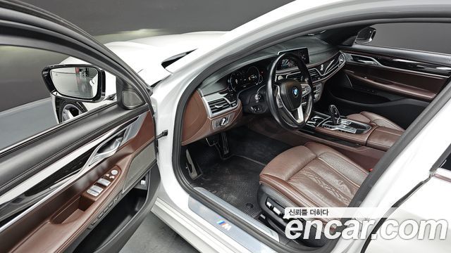 BMW 7 Series (G11) 740Li xDrive M Sport Package 2019 — фото 12